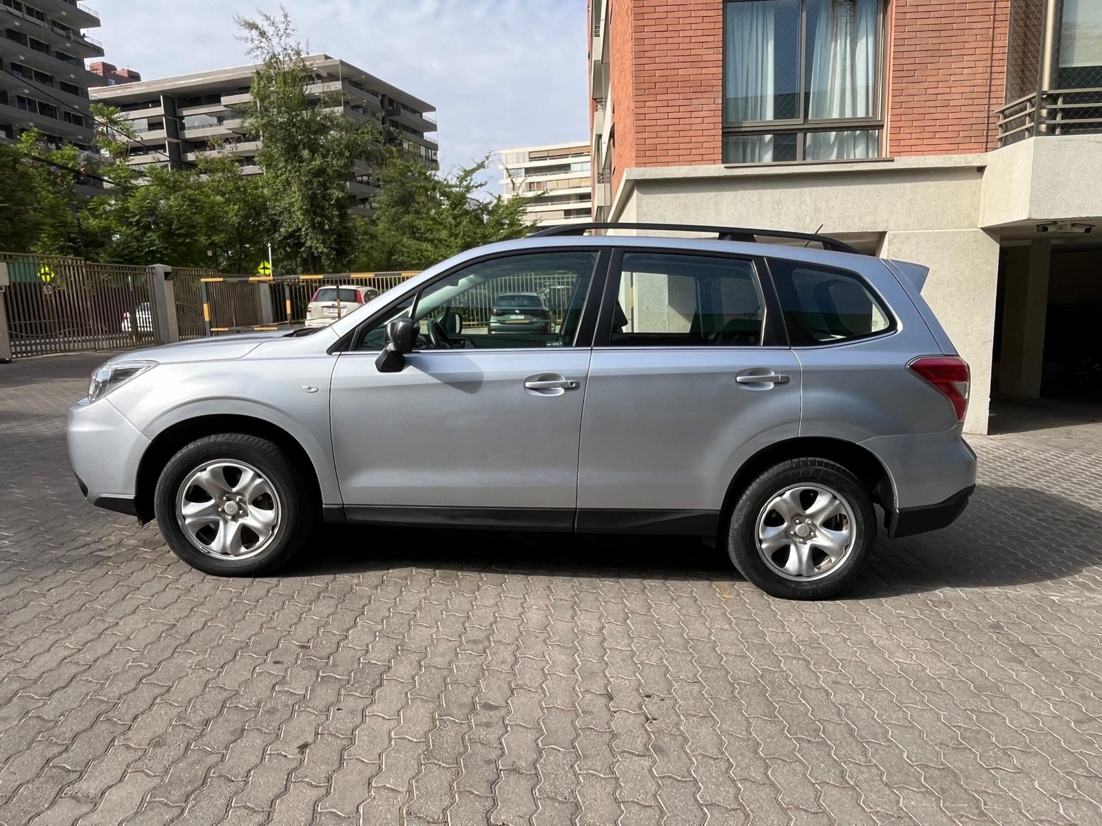 Subaru Forester 2.0 MT – helpcar.cl