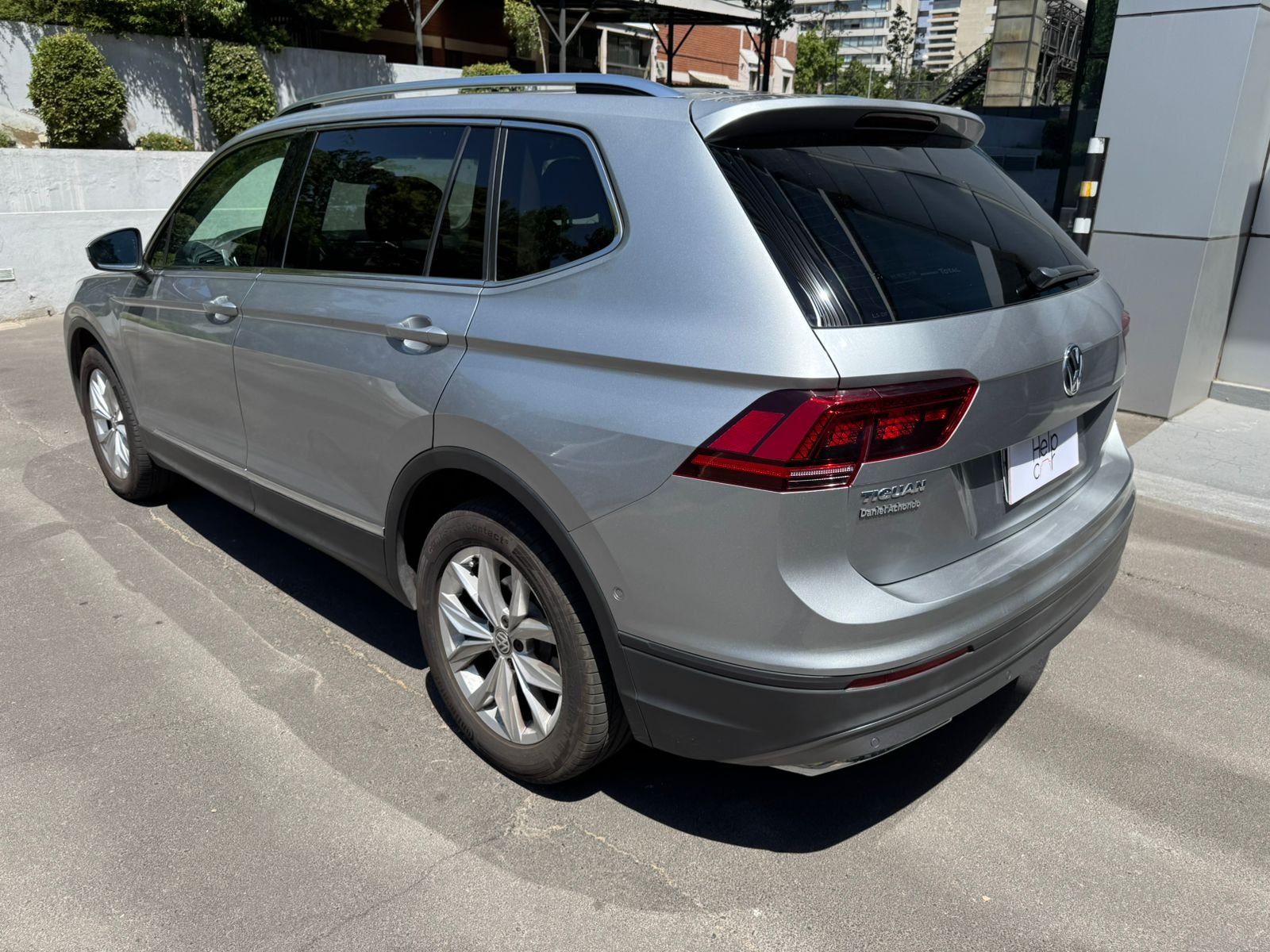 Volkswagen Tiguan — foto 2 de 20