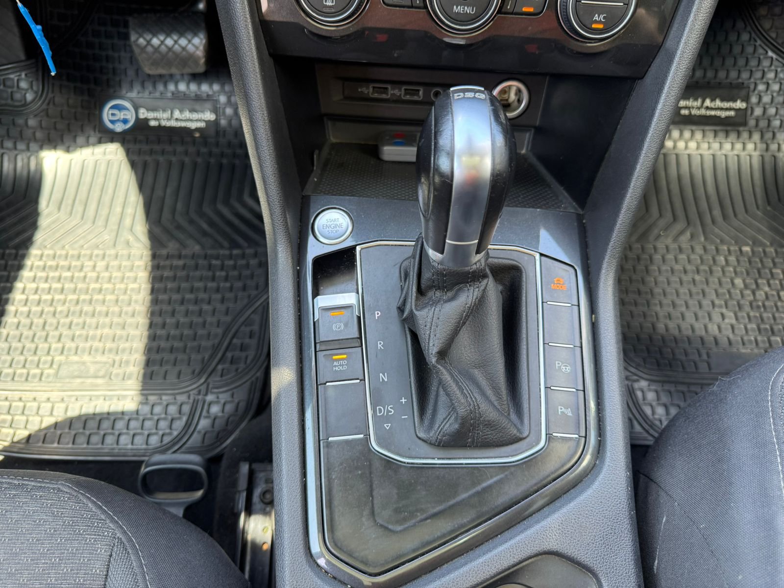 Volkswagen Tiguan — foto 16 de 20
