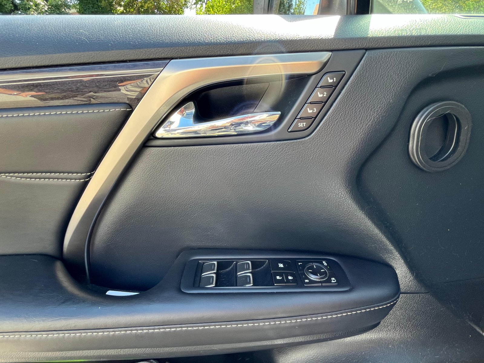 Lexus Rx350 — foto 15 de 20