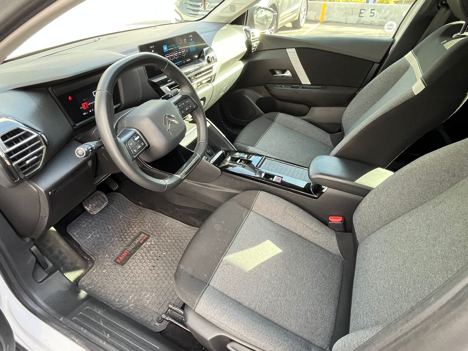 Citroën C4 — foto 8 de 23
