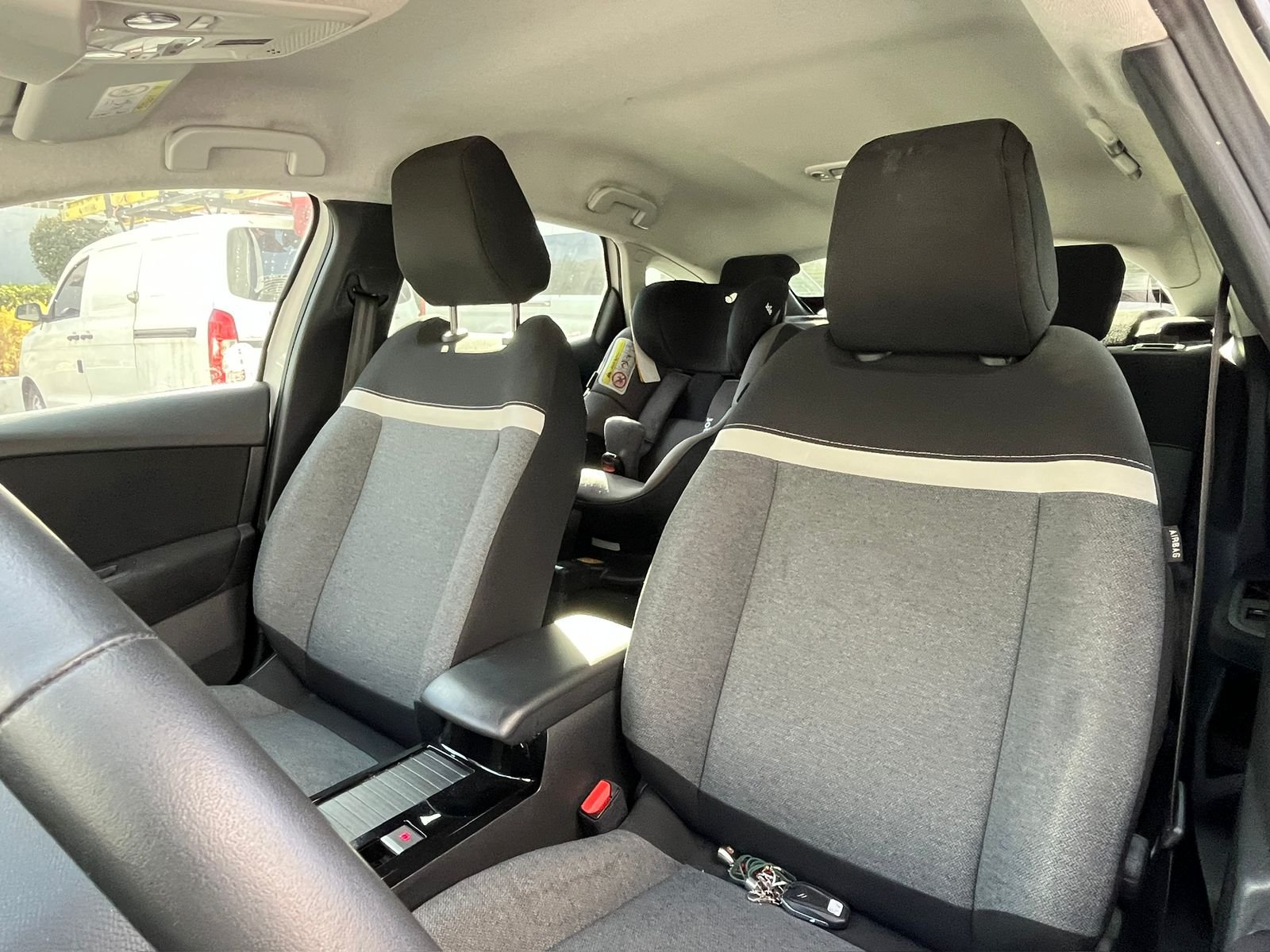 Citroën C4 — foto 18 de 23