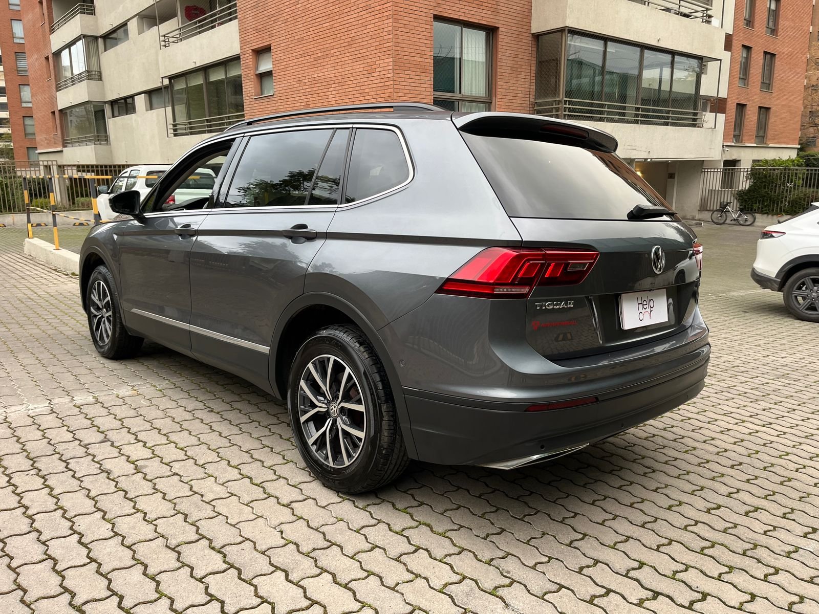 Volkswagen Tiguan — foto 2 de 25