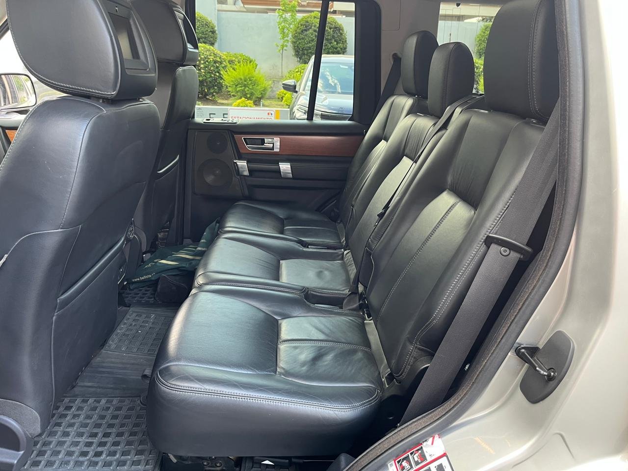 Land Rover Discovery 4 — foto 9 de 32