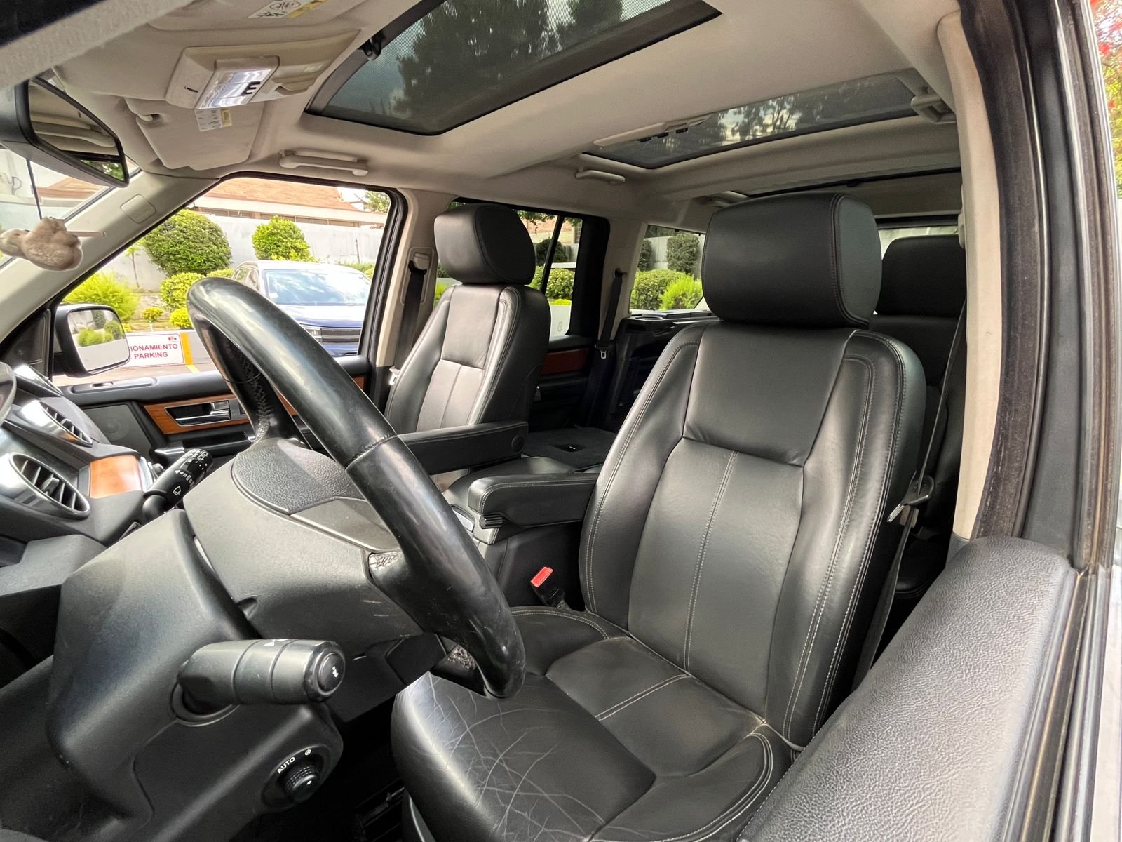 Land Rover Discovery 4 — foto 19 de 32