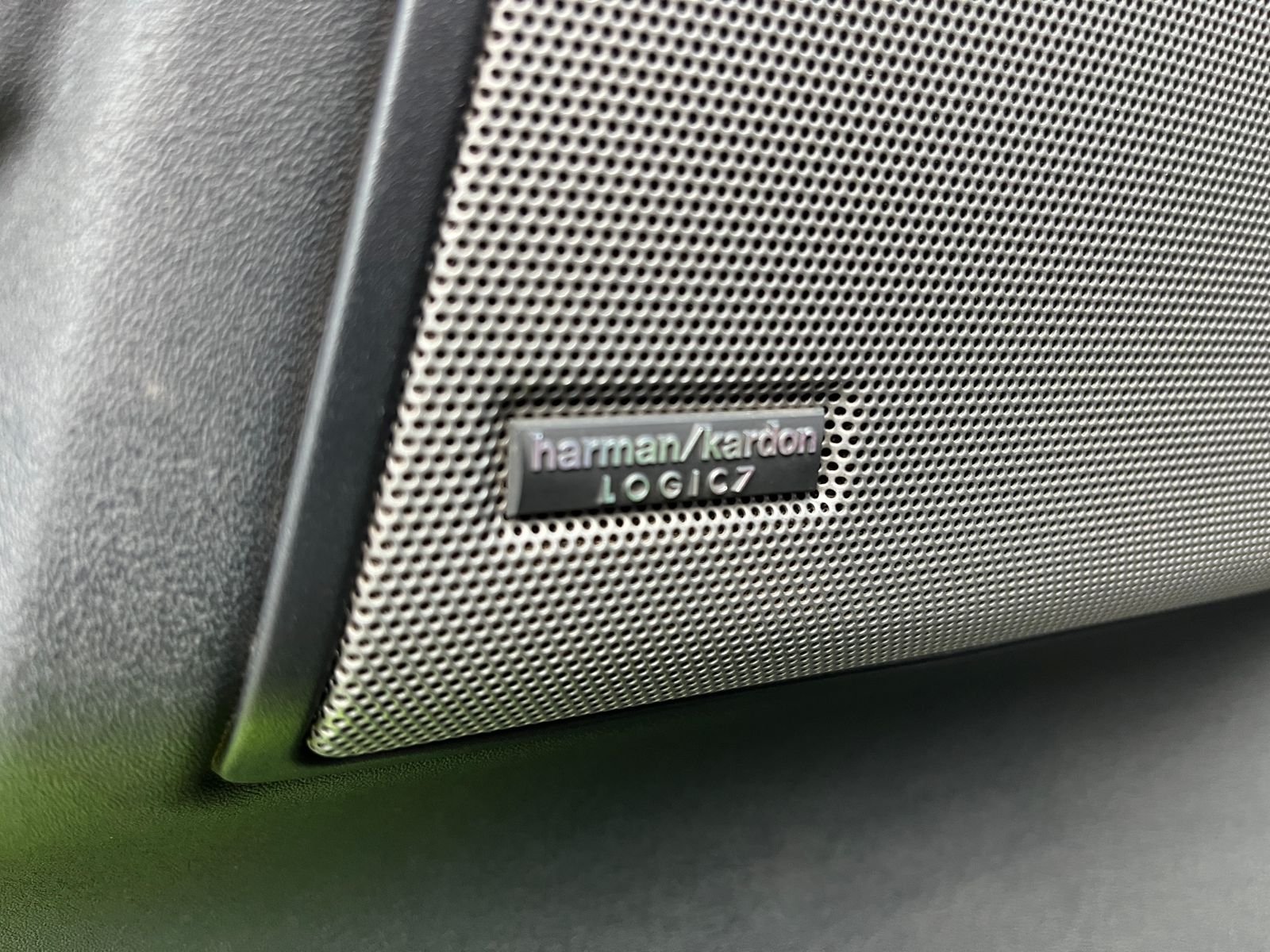 Land Rover Discovery 4 — foto 27 de 32