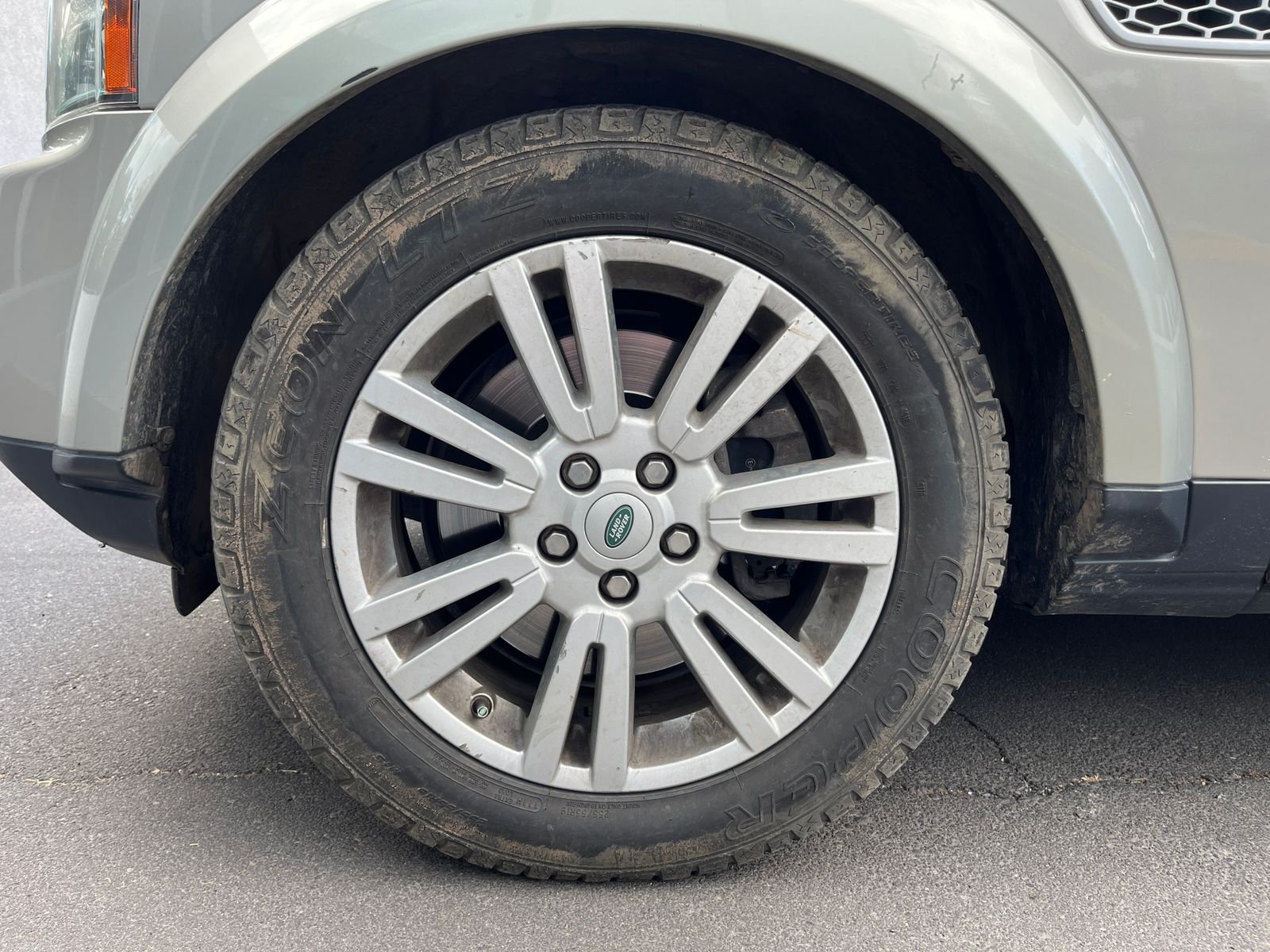 Land Rover Discovery 4 — foto 30 de 32