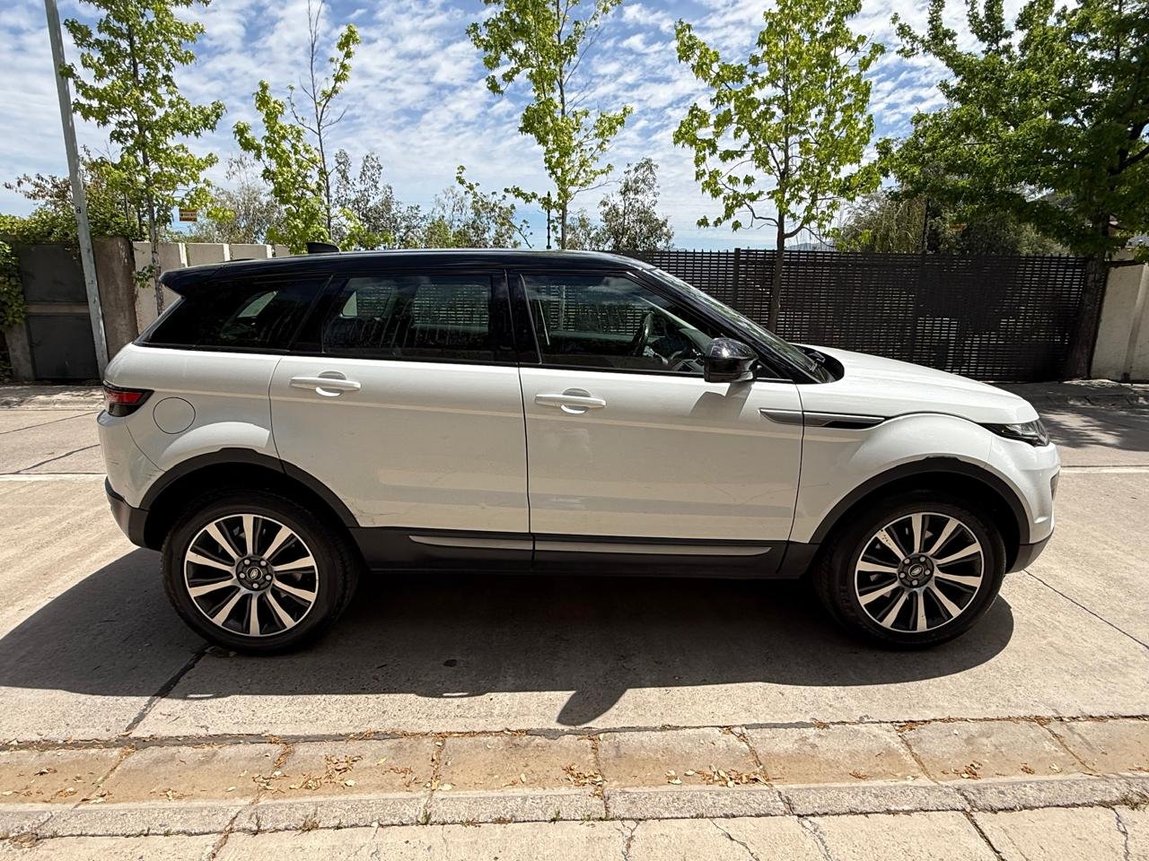 Land Rover Evoque — foto 5 de 23