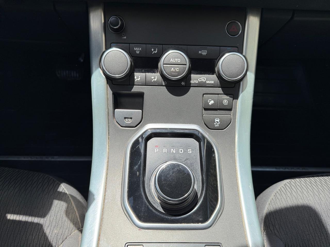 Land Rover Evoque — foto 15 de 23