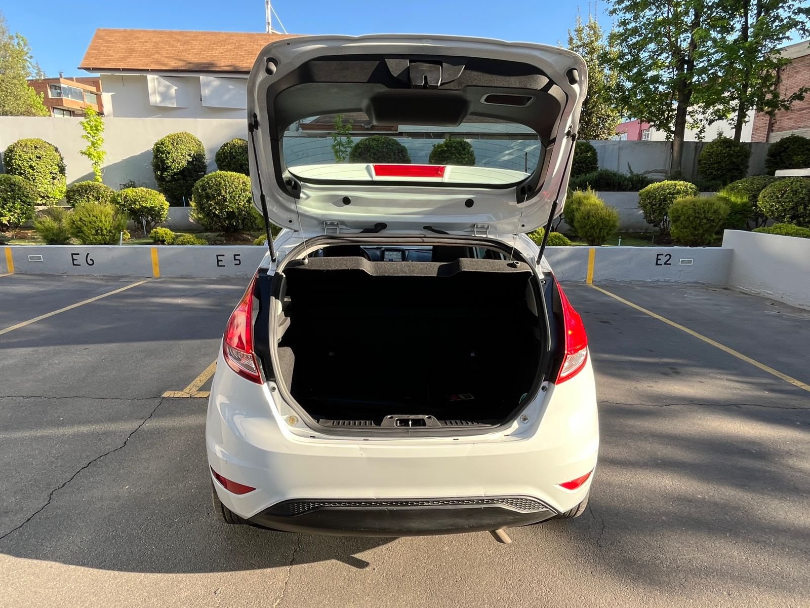 Ford Fiesta — foto 10 de 23