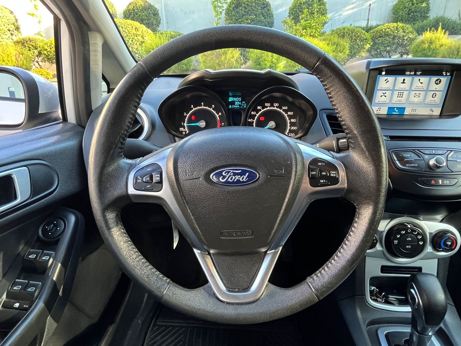 Ford Fiesta — foto 13 de 23