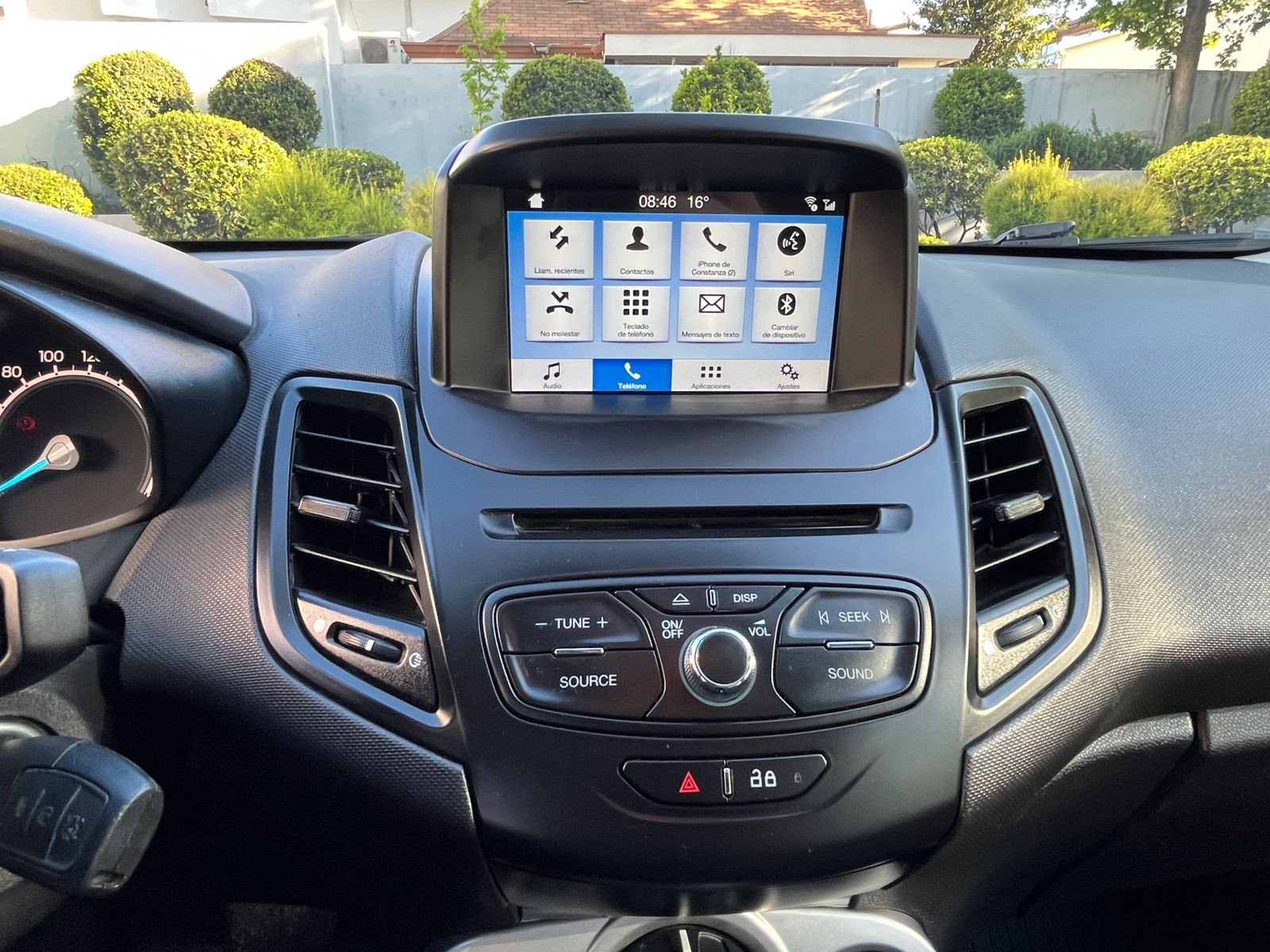 Ford Fiesta — foto 14 de 23