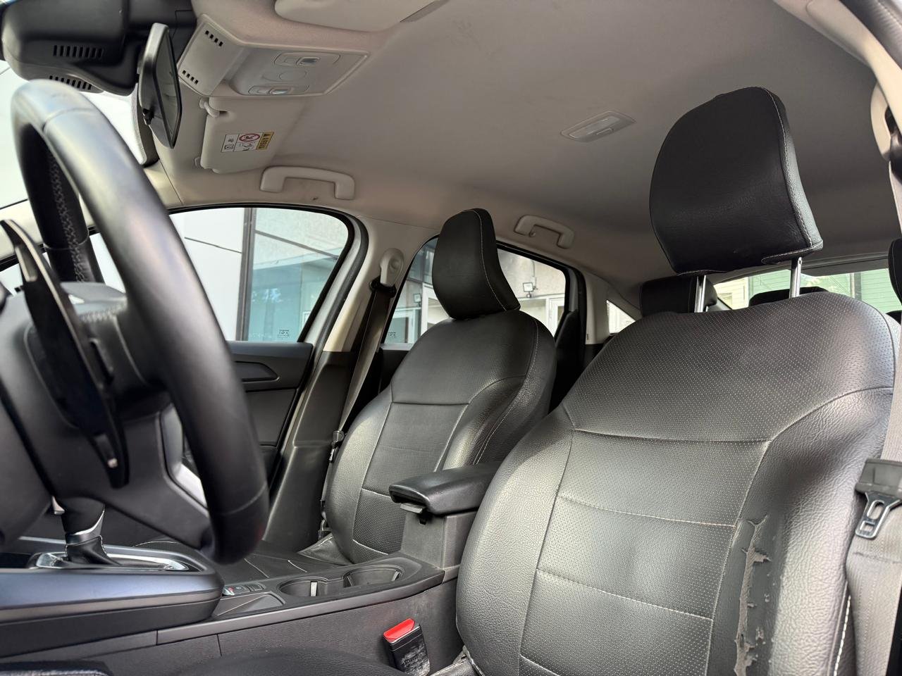 Renault Arkana — foto 11 de 21