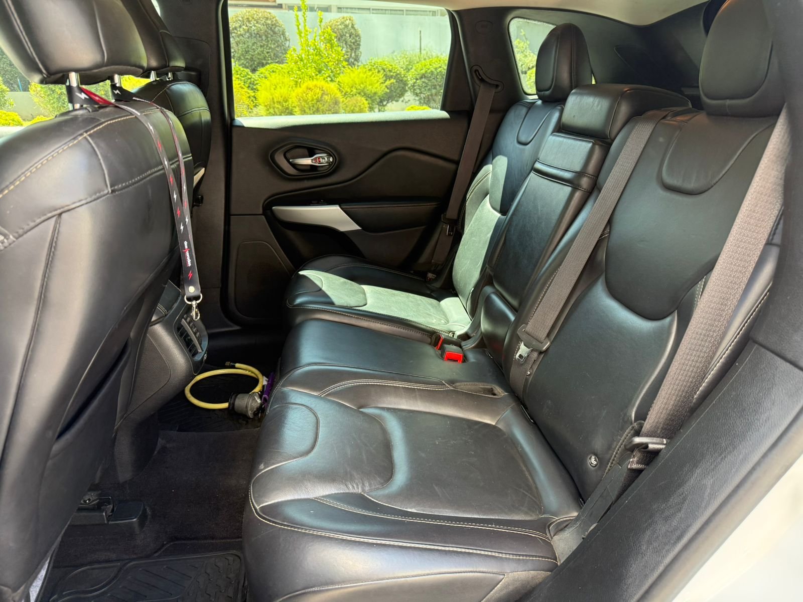 Jeep Cherokee — foto 11 de 22
