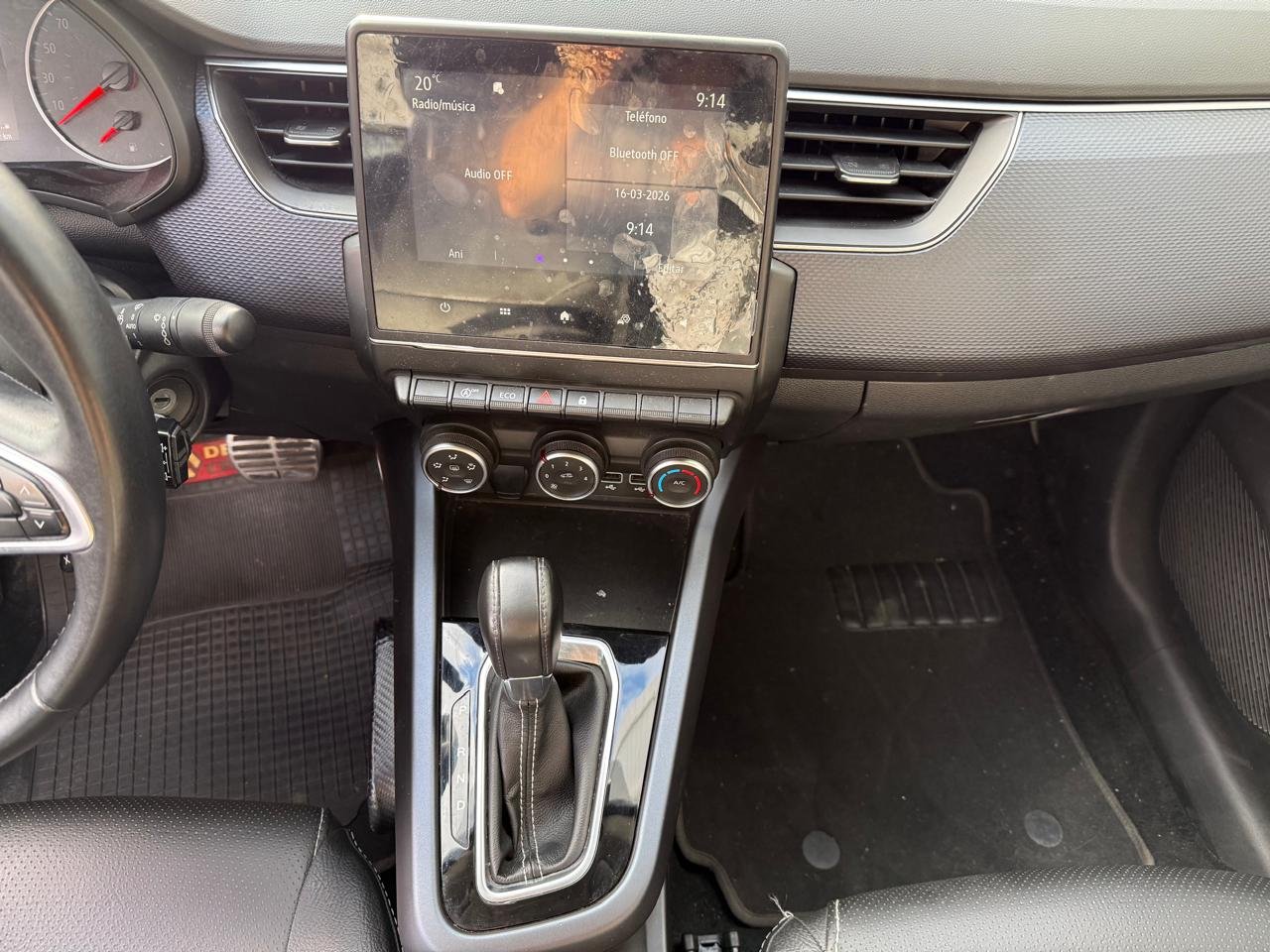 Renault Arkana — foto 15 de 21