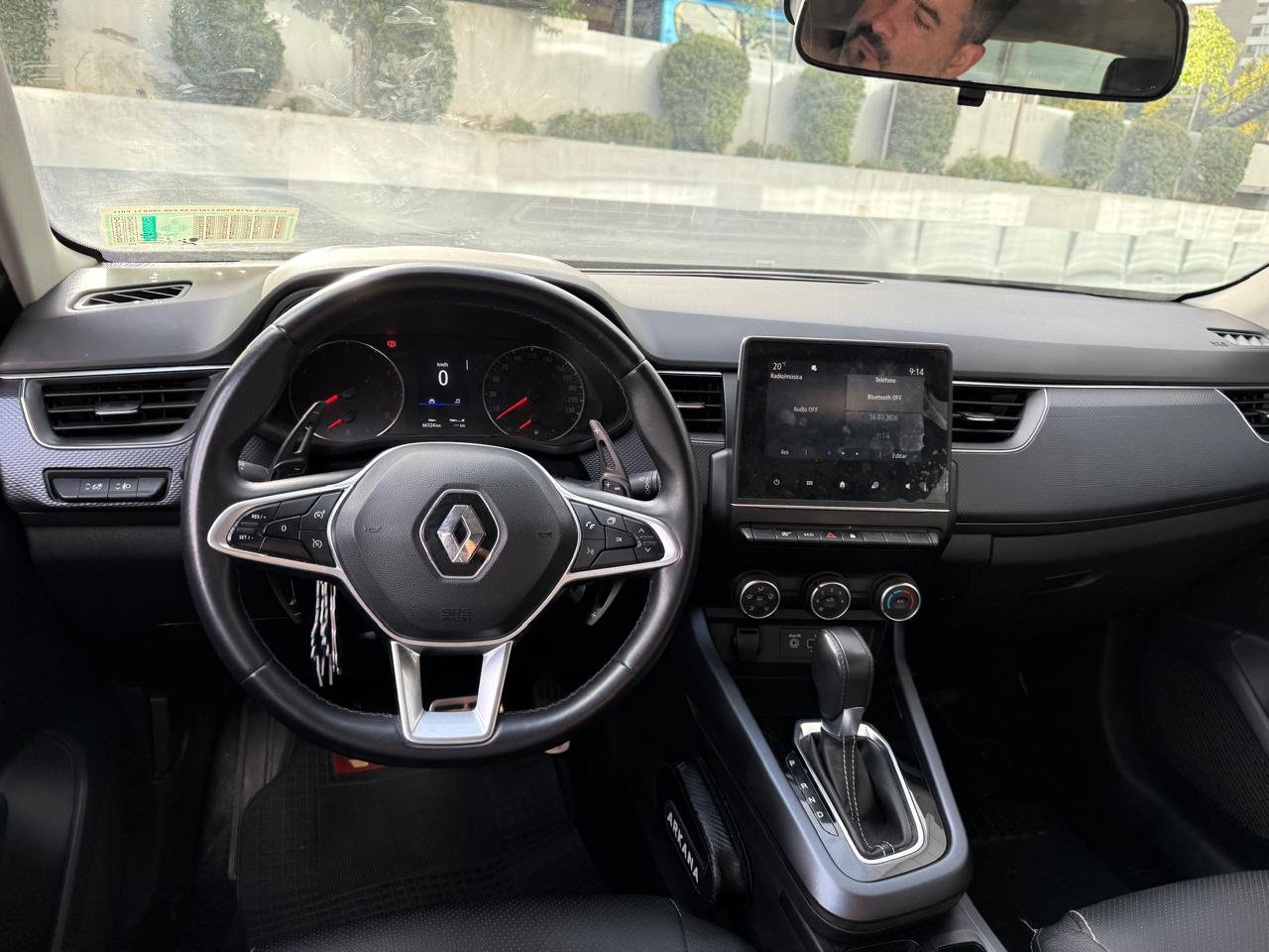 Renault Arkana — foto 16 de 21