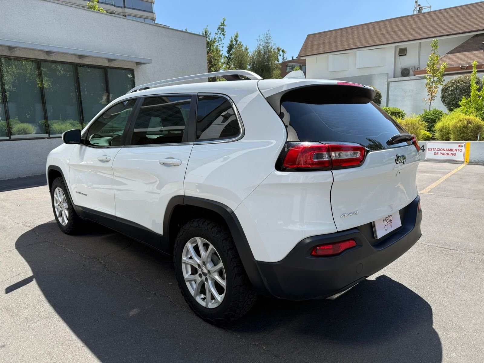 Jeep Cherokee — foto 2 de 22
