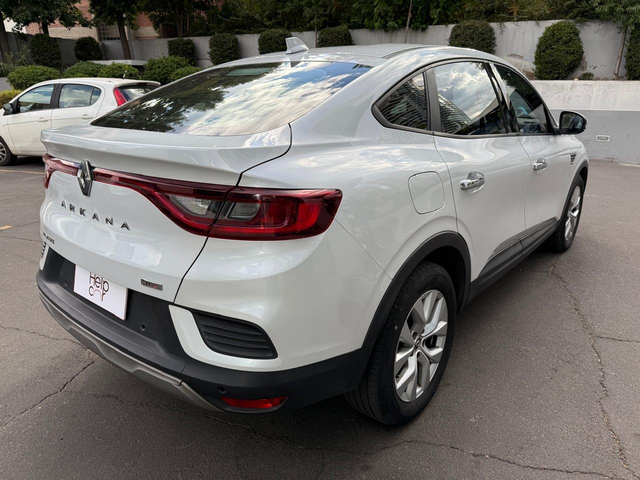 Renault Arkana — foto 4 de 21