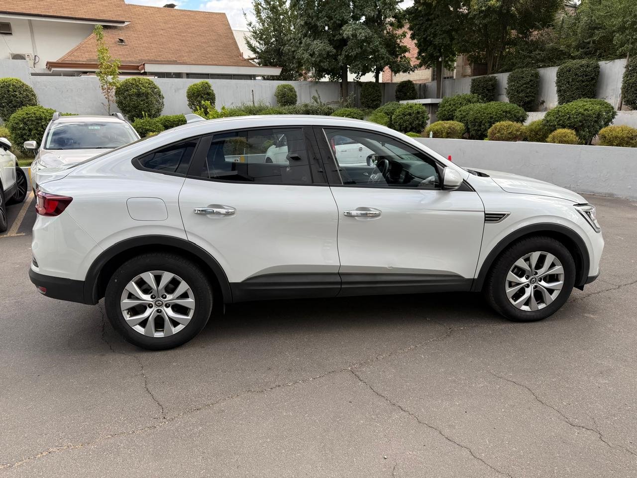 Renault Arkana — foto 5 de 21