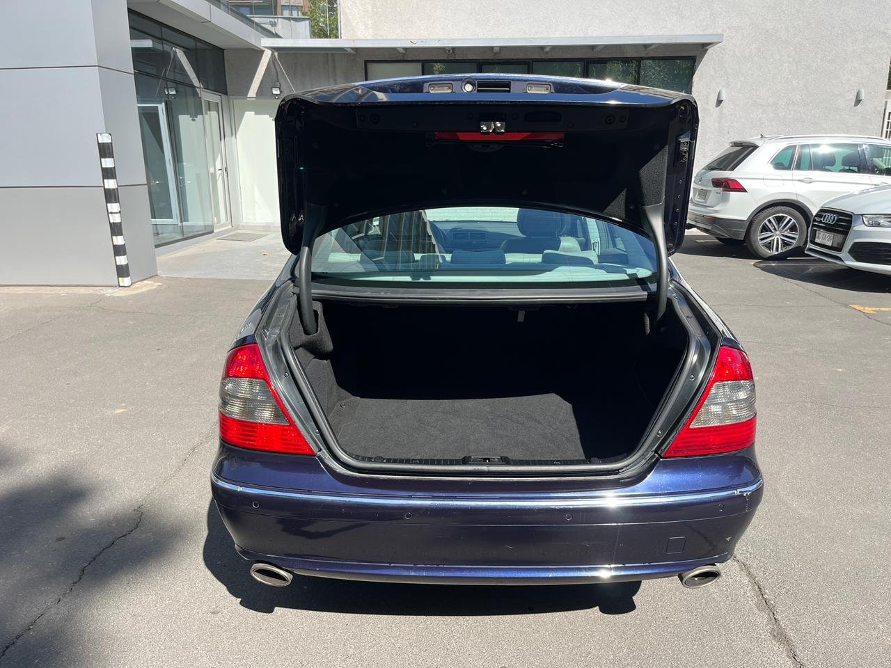 Mercedes-Benz E350 — foto 21 de 30