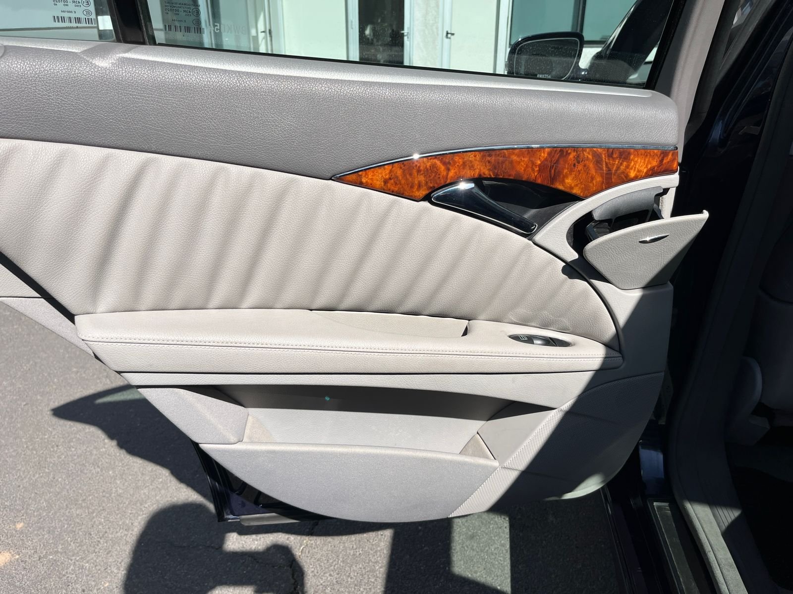 Mercedes-Benz E350 — foto 22 de 30
