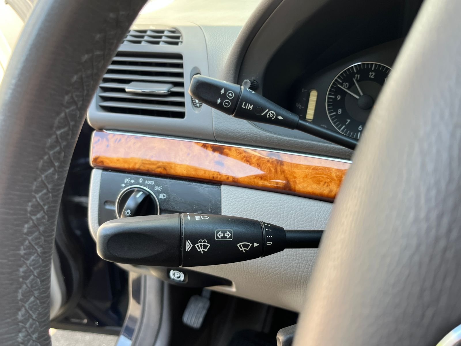 Mercedes-Benz E350 — foto 24 de 30