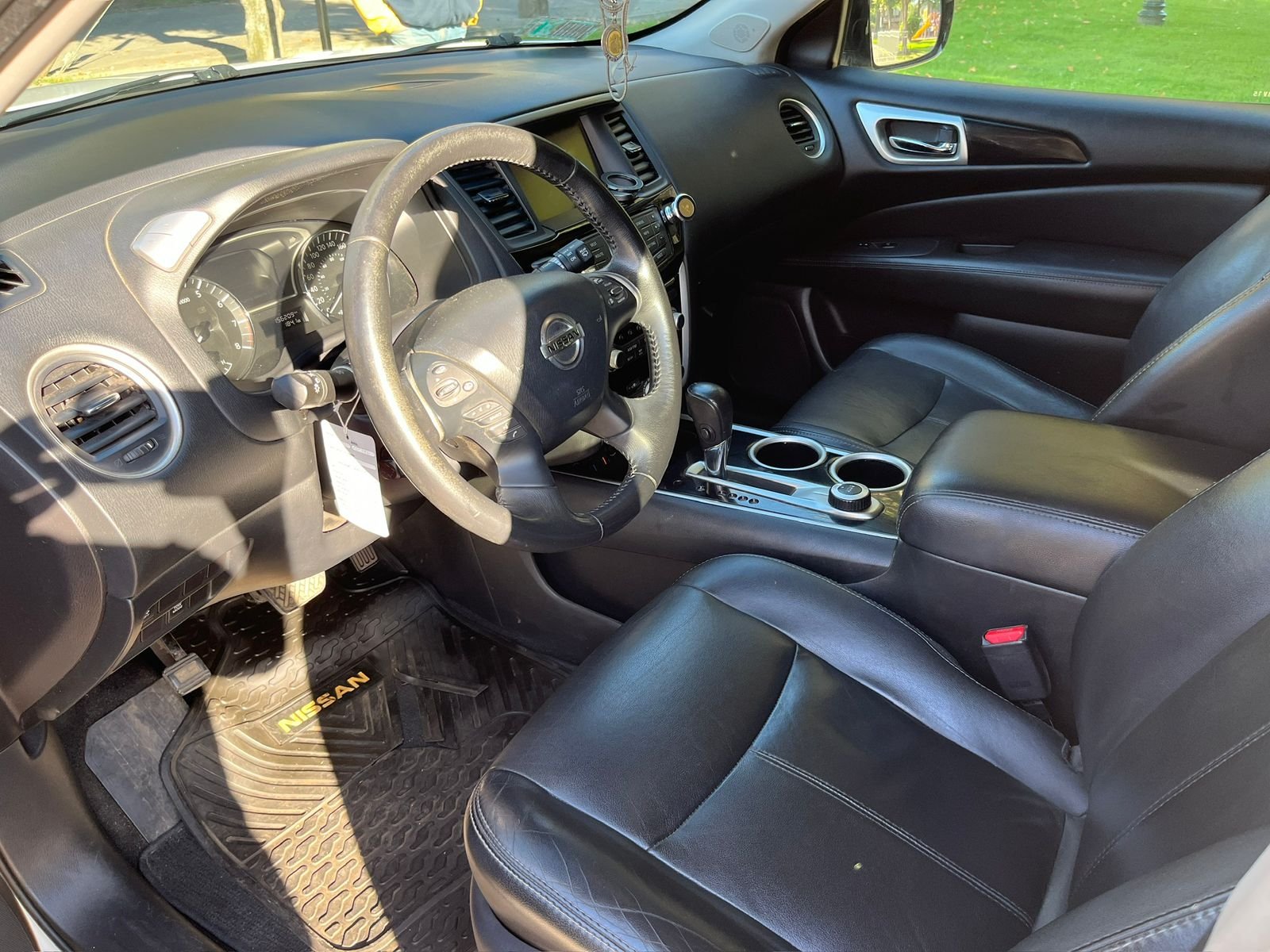 Nissan Pathfinder — foto 8 de 30