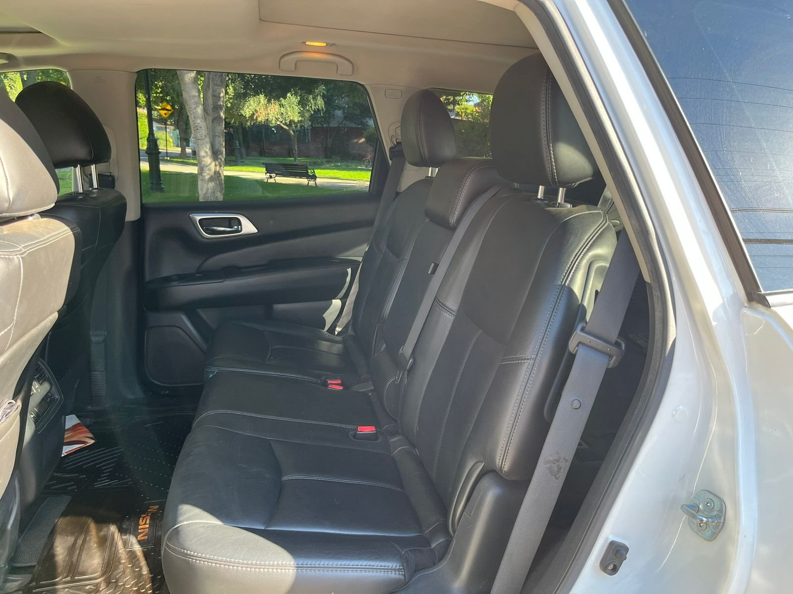 Nissan Pathfinder — foto 9 de 30