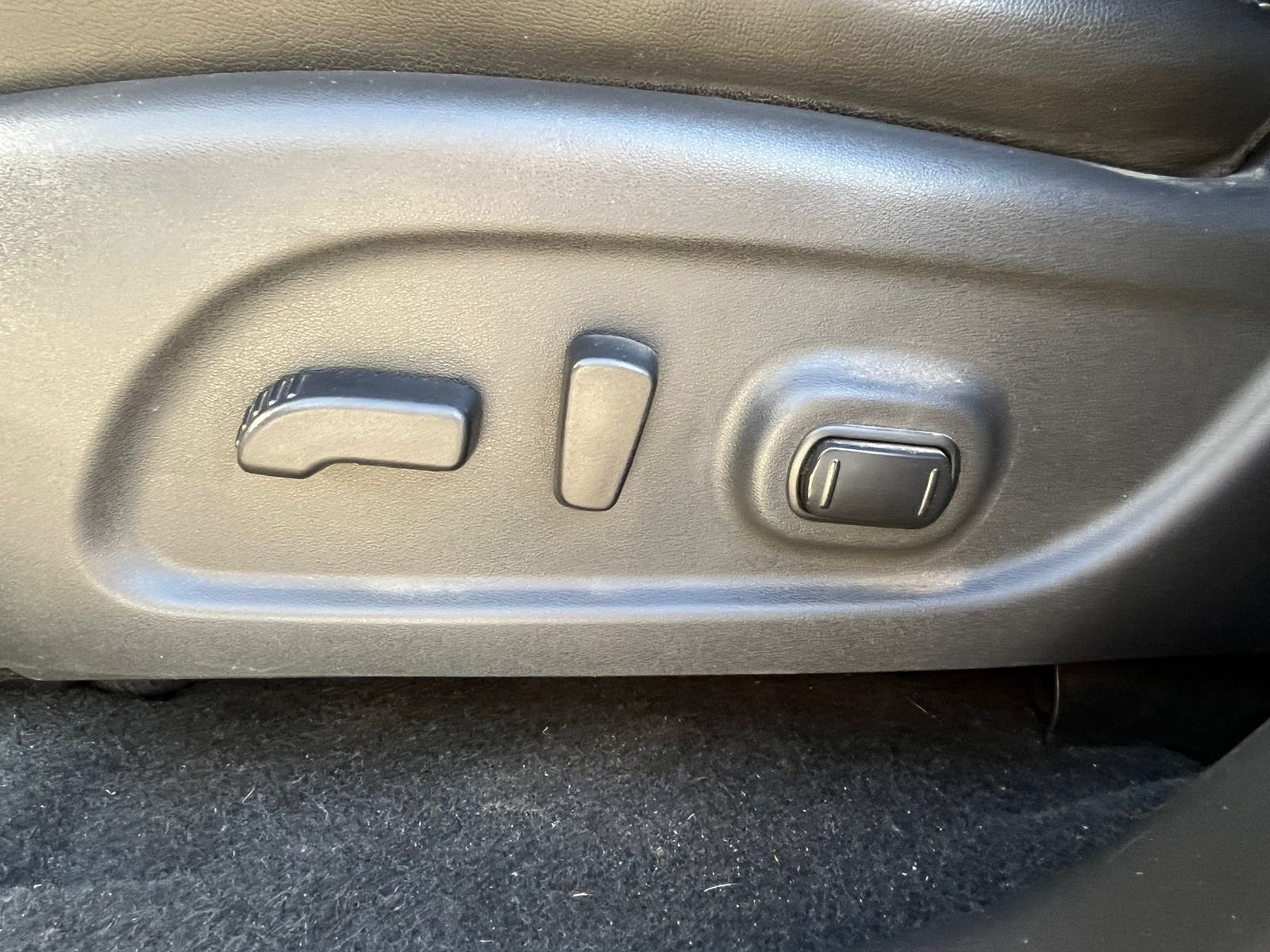 Nissan Pathfinder — foto 23 de 30