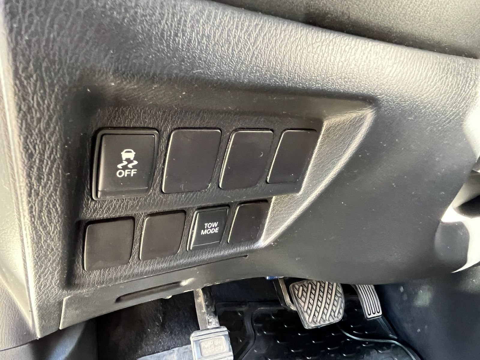 Nissan Pathfinder — foto 24 de 30