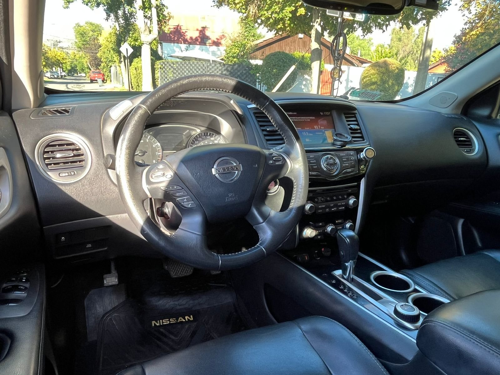 Nissan Pathfinder — foto 29 de 30