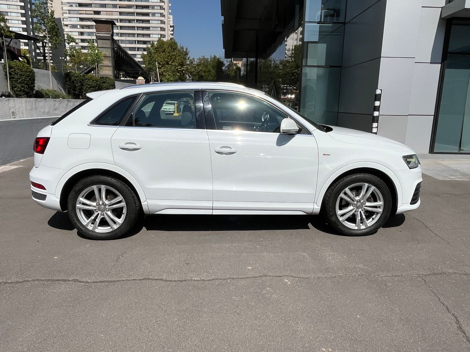 Audi Q3 — foto 4 de 34
