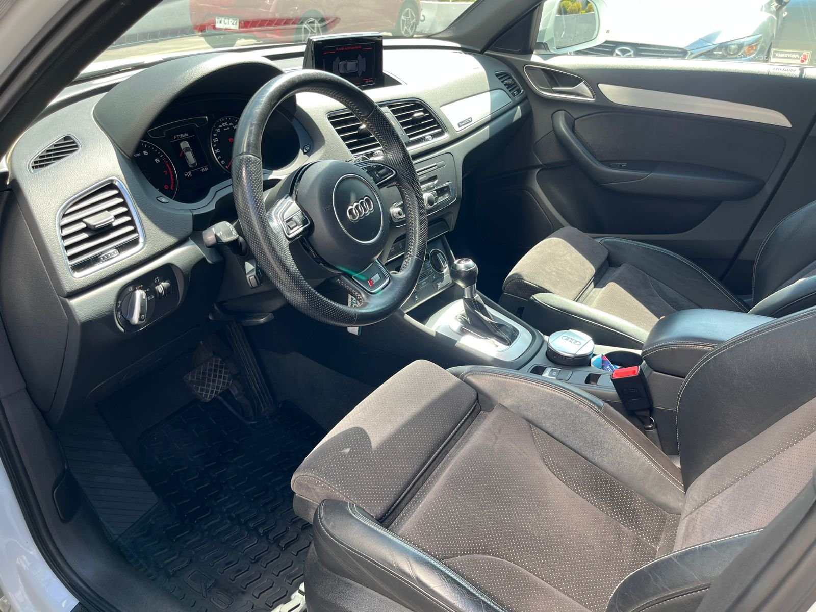 Audi Q3 — foto 7 de 34