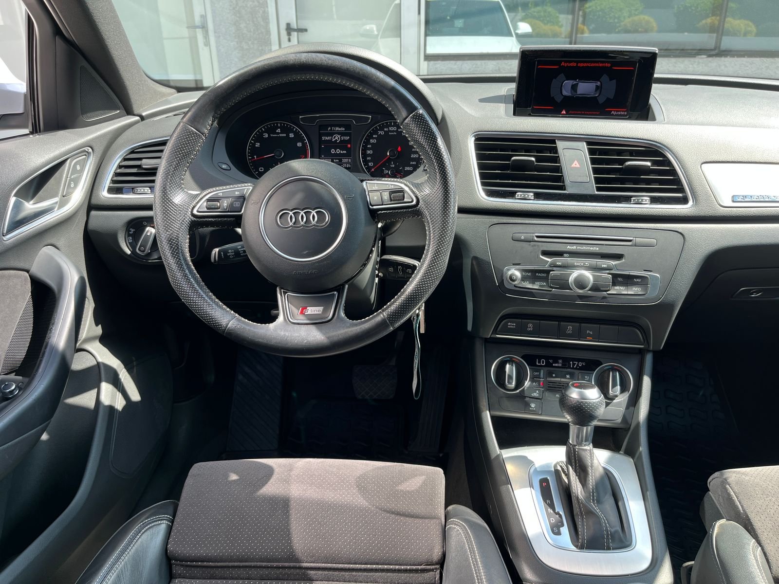 Audi Q3 — foto 11 de 34