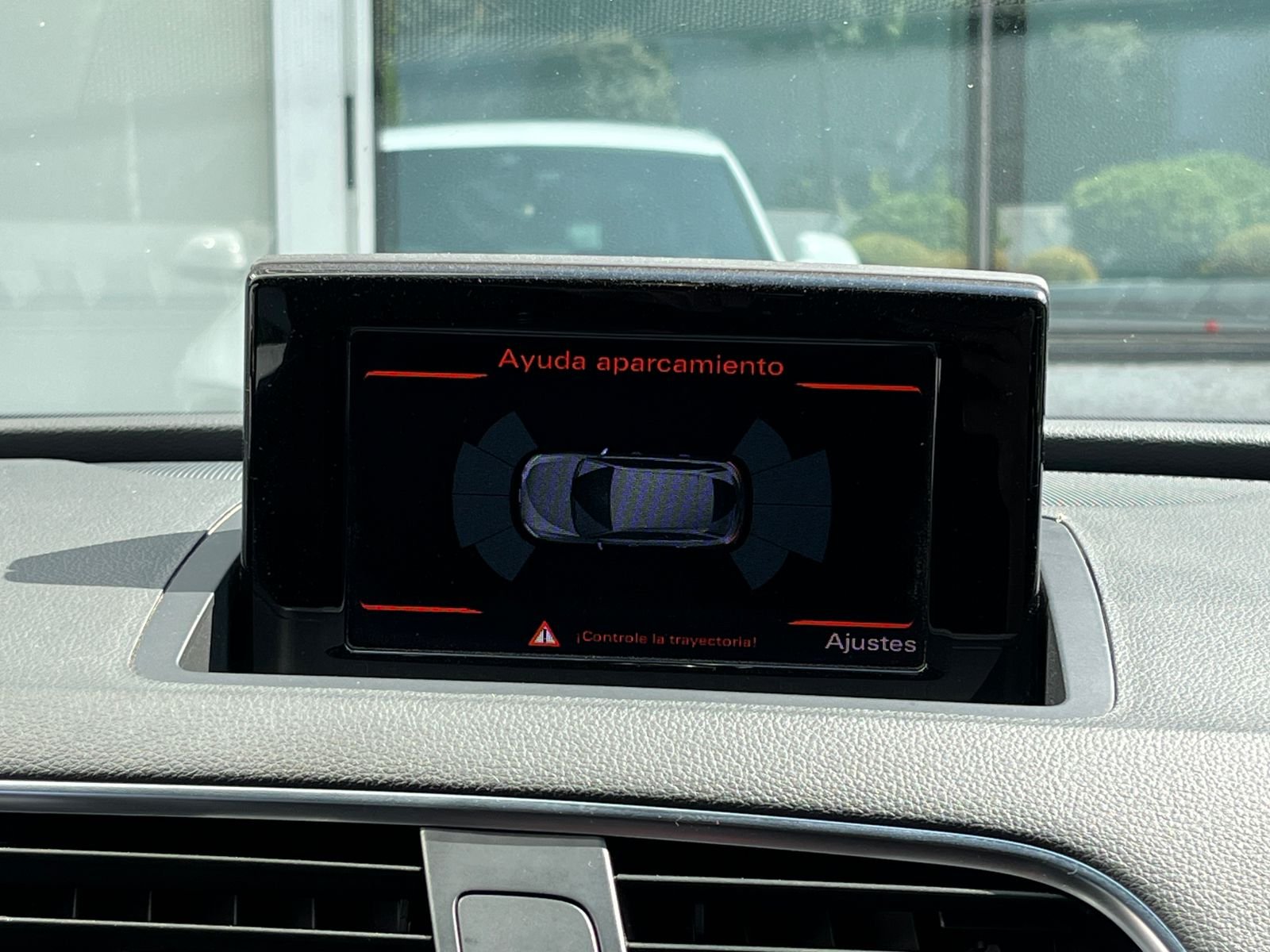 Audi Q3 — foto 13 de 34
