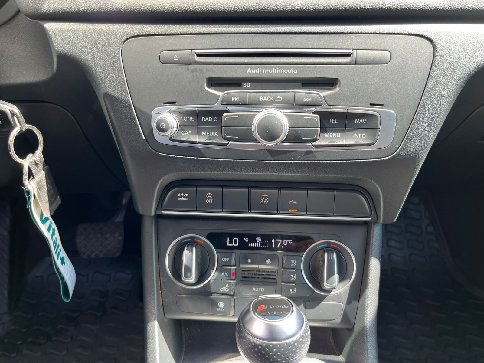 Audi Q3 — foto 14 de 34