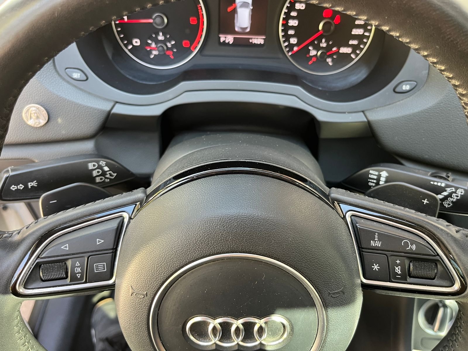 Audi Q3 — foto 22 de 33