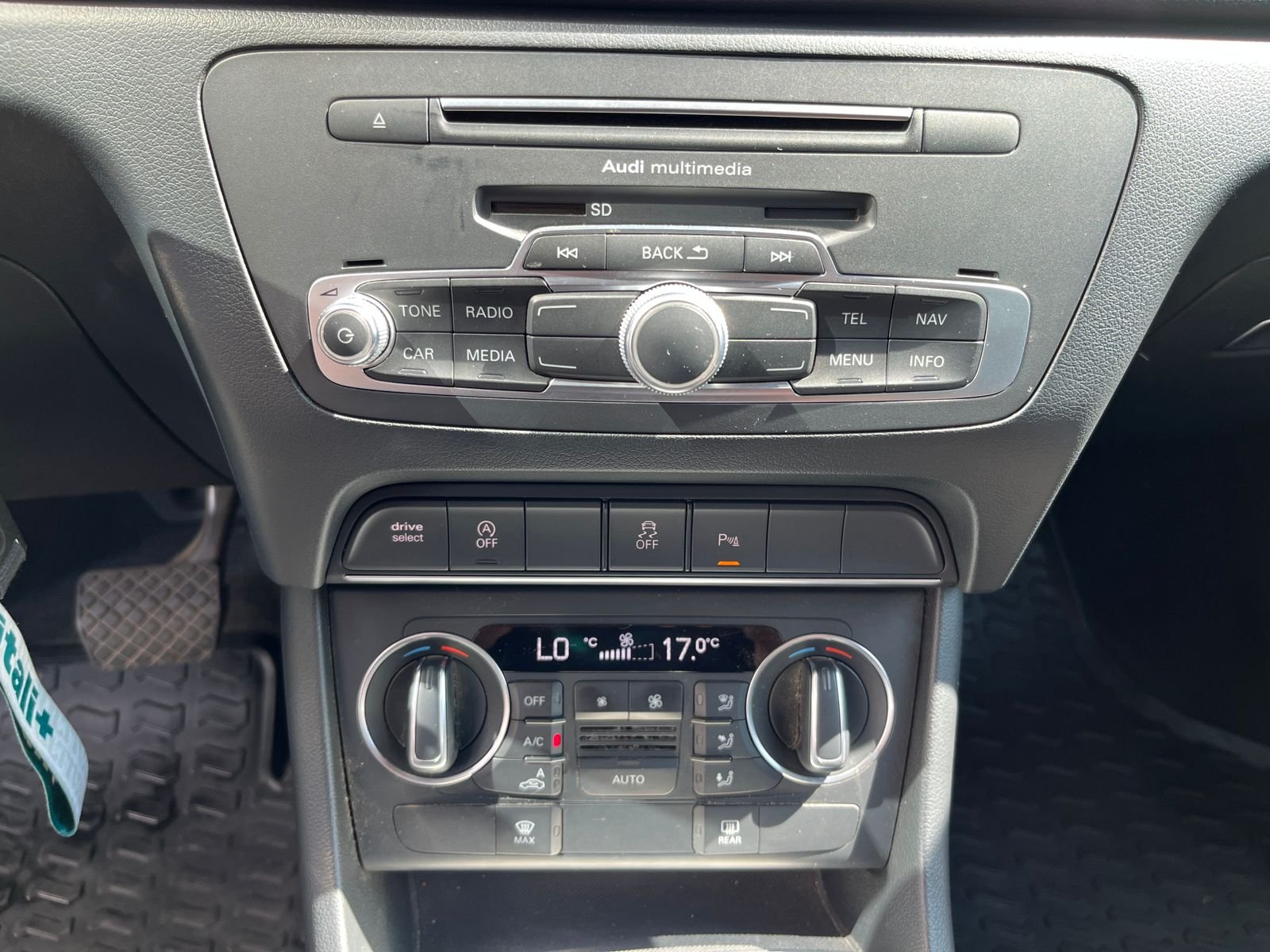 Audi Q3 — foto 26 de 34