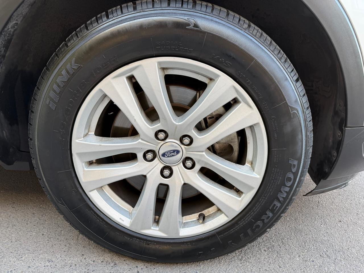 Ford Explorer — foto 19 de 26