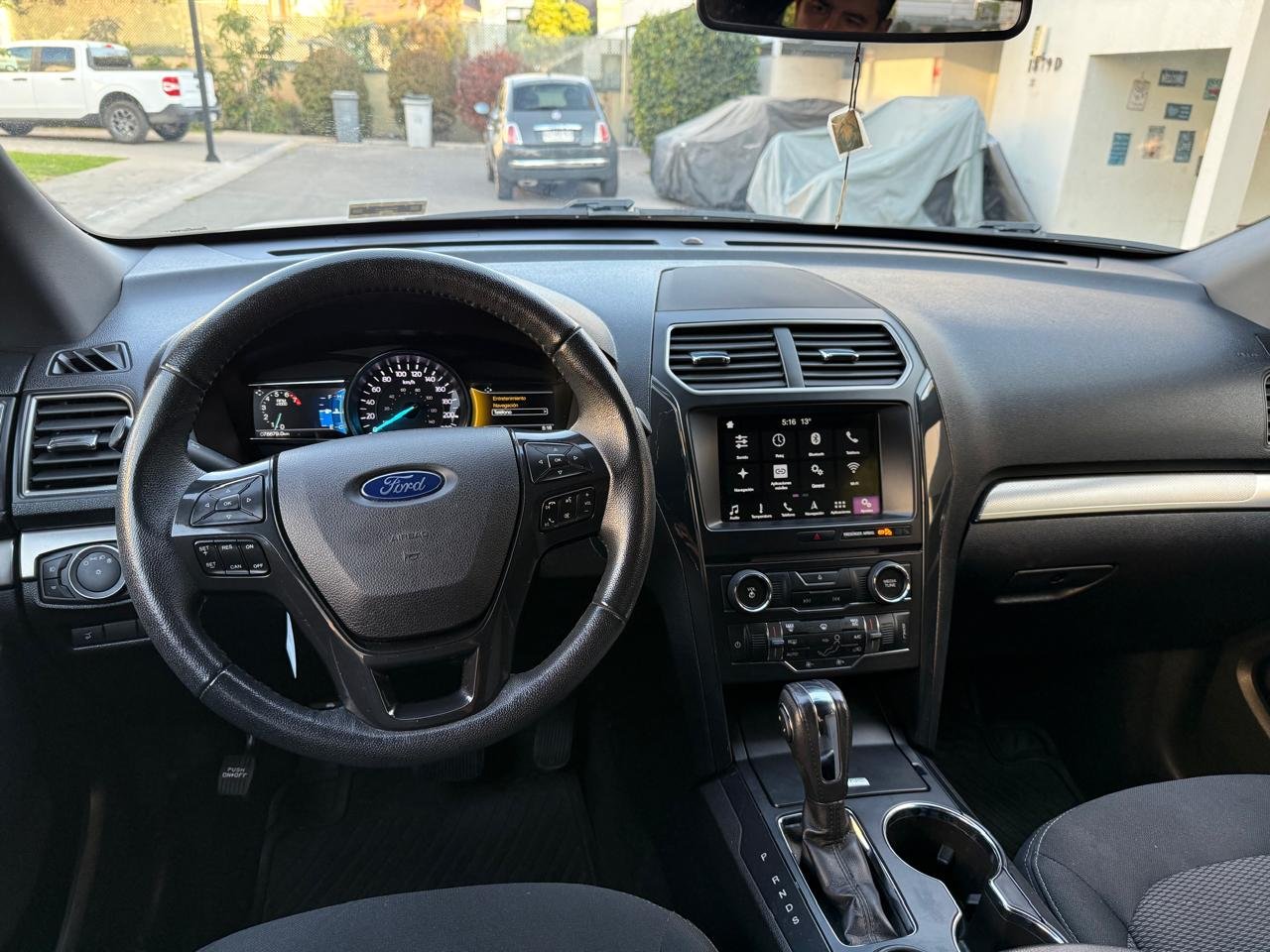 Ford Explorer — foto 21 de 26