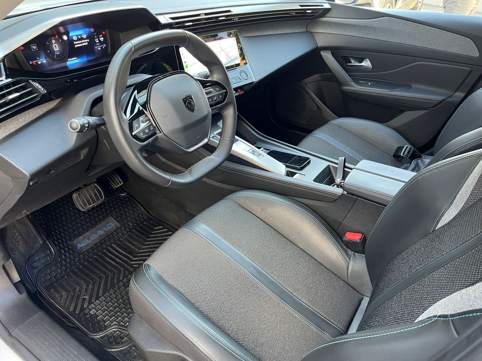 Peugeot 308 — foto 8 de 30