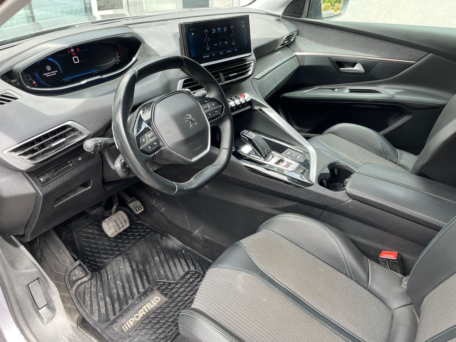 Peugeot 3008 — foto 8 de 29