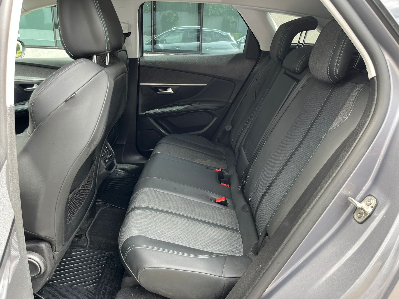 Peugeot 3008 — foto 9 de 29