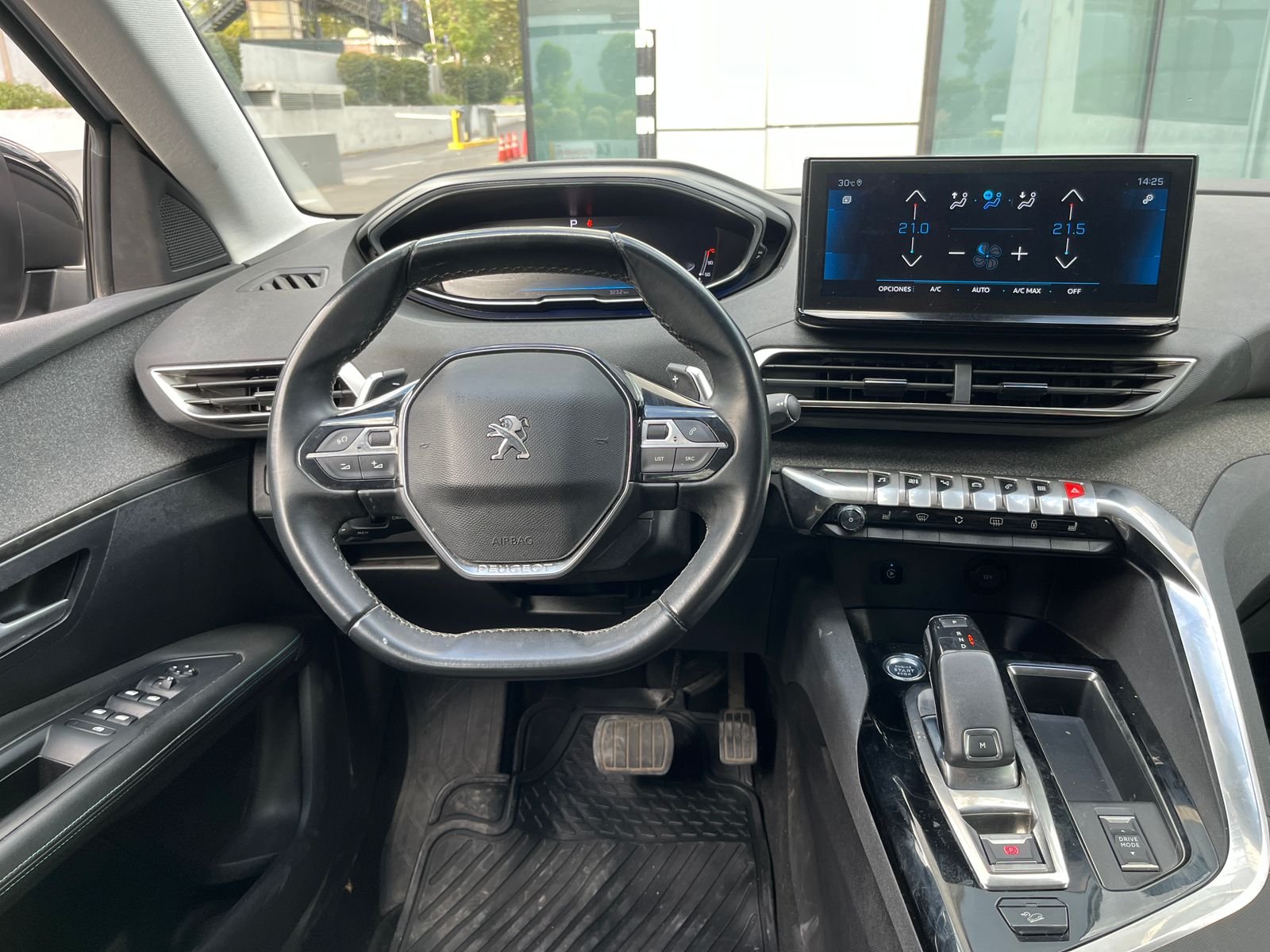 Peugeot 3008 — foto 12 de 29