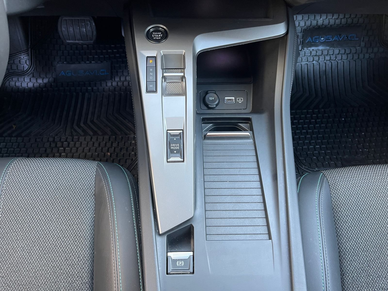 Peugeot 308 — foto 15 de 30