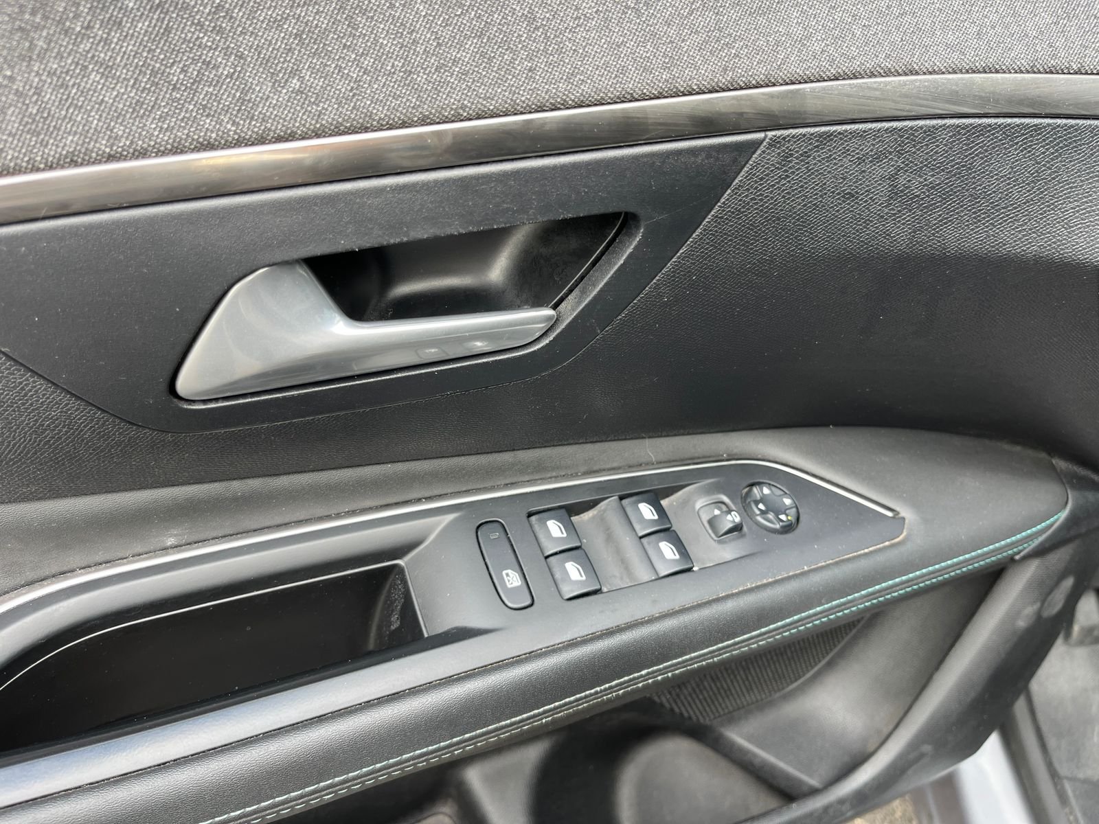 Peugeot 3008 — foto 16 de 29