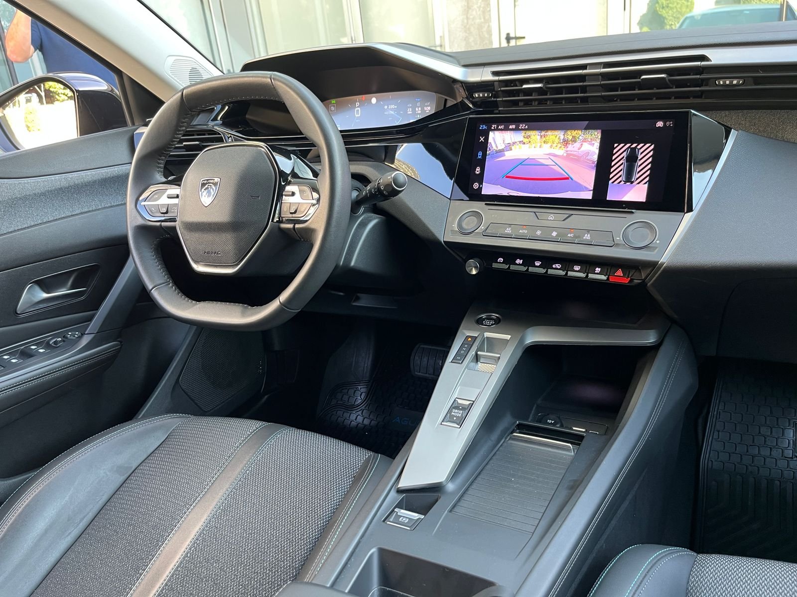 Peugeot 308 — foto 29 de 30