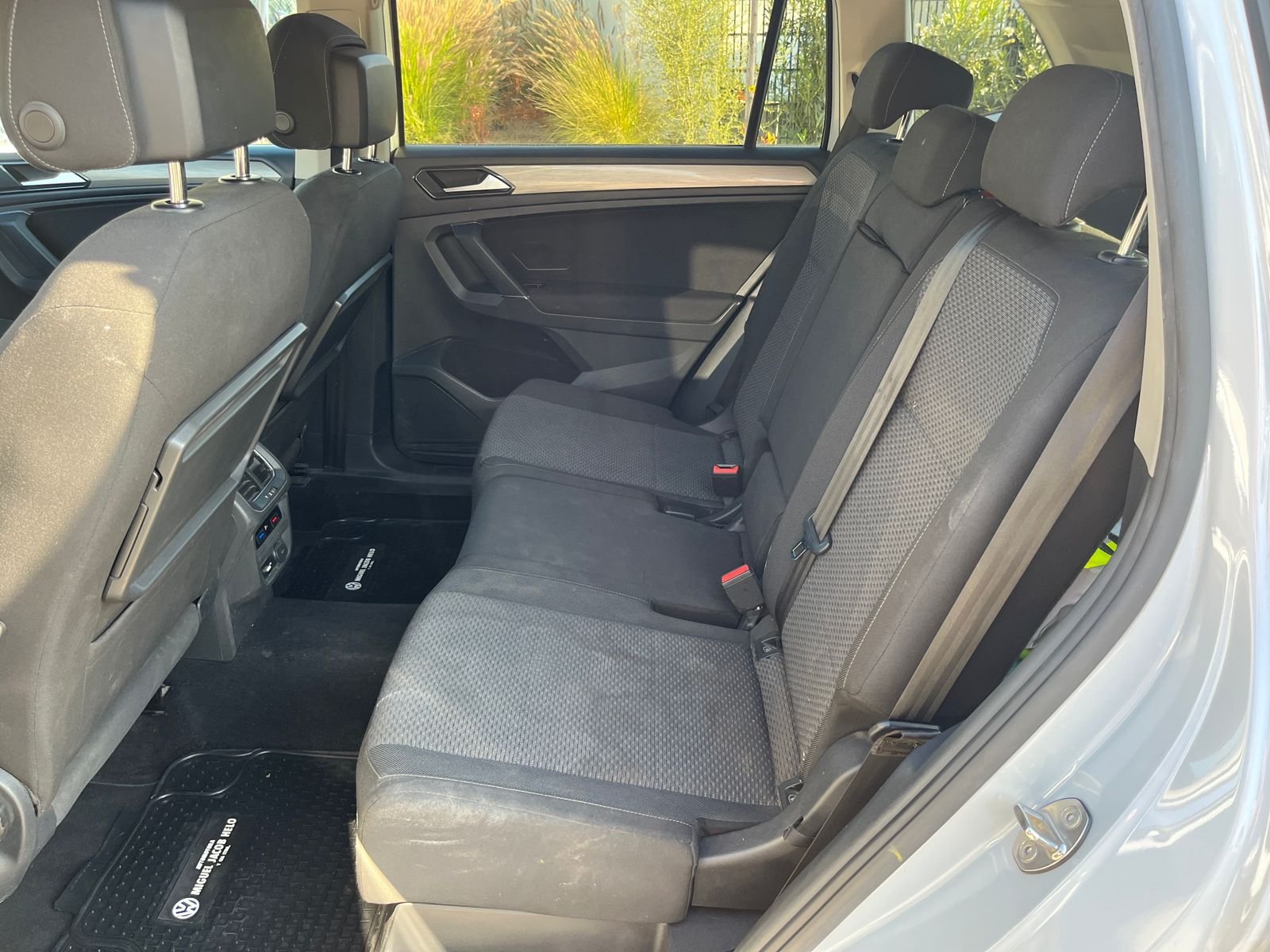 Volkswagen Tiguan — foto 9 de 26