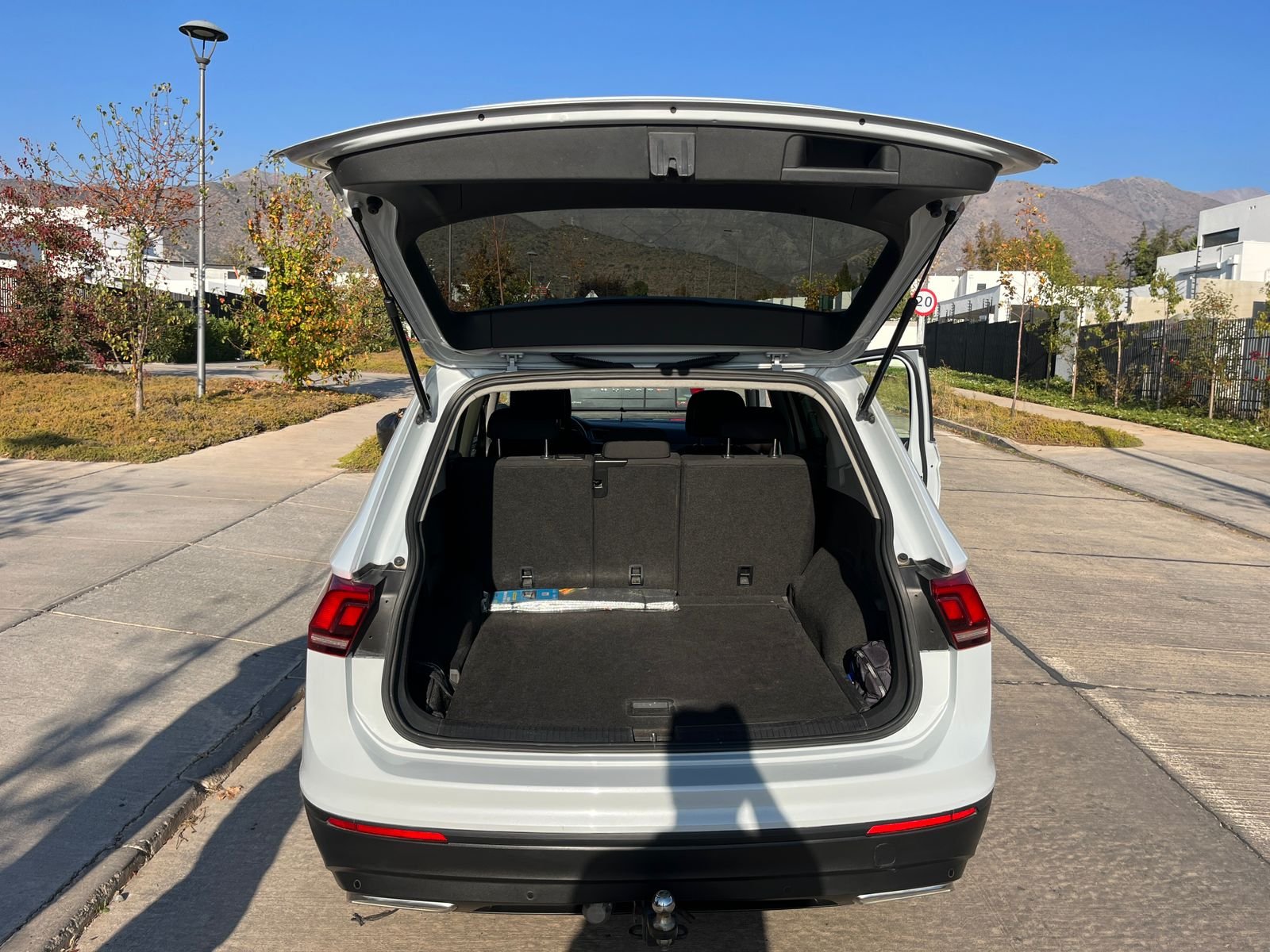 Volkswagen Tiguan — foto 10 de 26