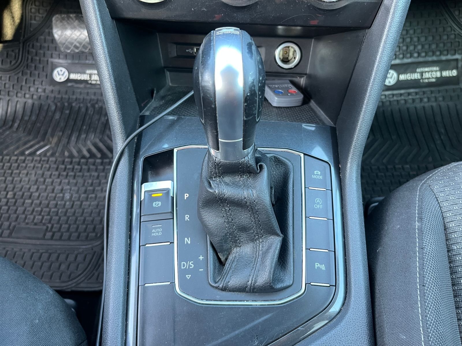Volkswagen Tiguan — foto 15 de 26